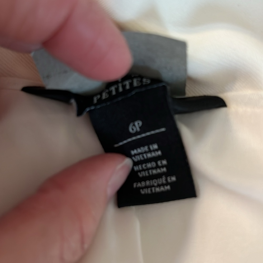 White House Black Market Ivory Blazer with Zippered Pockets - Picture 9 of 10